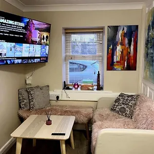 Holiday home The Art House 5 Galway, Bohermore